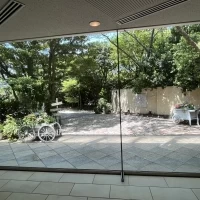 披露宴会場の横