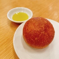 試食会のパンとオリーブオイル
