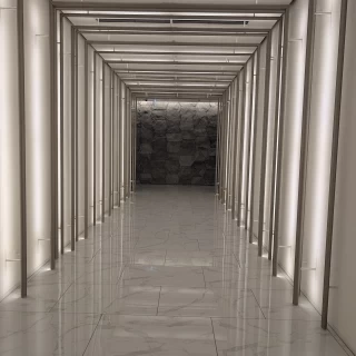 チャペルへ続く道