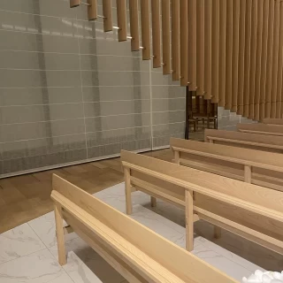 チャペルはかなり広々してました