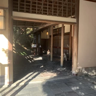 外観、入り口