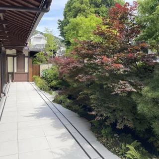 一階披露宴会場の中庭
