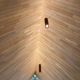 天井の高いチャペル