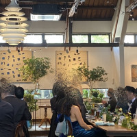 会場は横長で高砂は見やすかったです