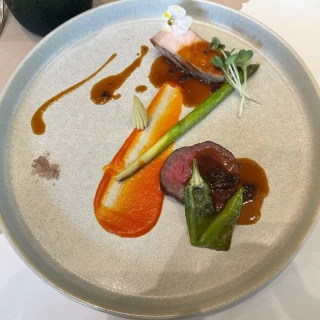 お肉料理メイン