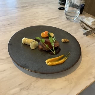 メインのお肉料理