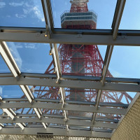 チャペルから見上げられる東京タワー