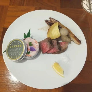 近江牛と旬野菜ソテー
キャビア ❨ カニ缶変更 ❩