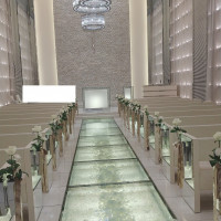 光り輝くチャペル