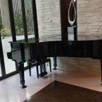 グランドピアノ