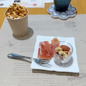 ポップコーン・生ハム・3種のナッツ|665410さんのBLEU LEMAN 名古屋（ブルーレマン ナゴヤ）●BRASSグループの写真(2542827)