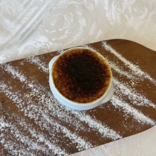 クリームブリュレ。デザートビュフェで食べられる。