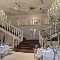 お色直しのあと、会場の階段から入場できます