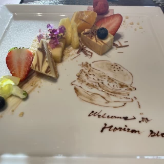 デコレーションケーキです。
