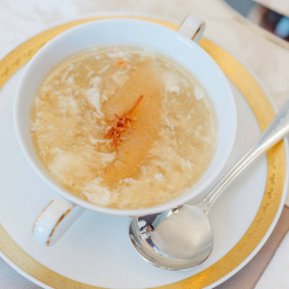 蟹肉とふかひれのスープ