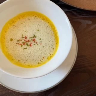 コース料理のスープ