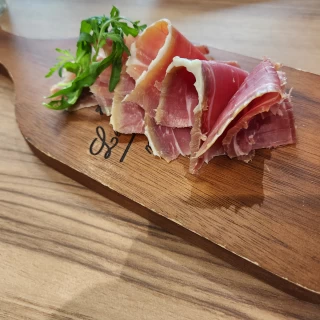 生ハム、塩気がおさえられていて美味しかったです。
