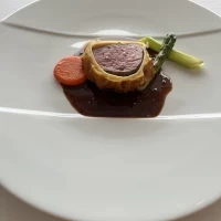 牛肉のパイ包み