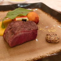 生フィレ肉のステーキ 赤ワインソース
ロースト