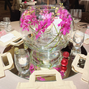 テーブル中央にあるお花|666422さんのコンラッド東京の写真(2033221)