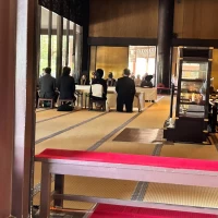 本堂内