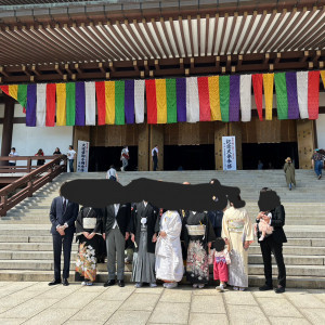 本堂前で家族写真|666496さんの成田山新勝寺の写真(1857119)