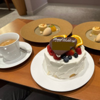 結婚式終わりの新郎新婦用料理+ウェディングケーキ