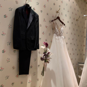 ウエディングドレス試着室のタキシード・ドレス|666517さんの京都 アートグレイス ウエディングヒルズの写真(1847159)