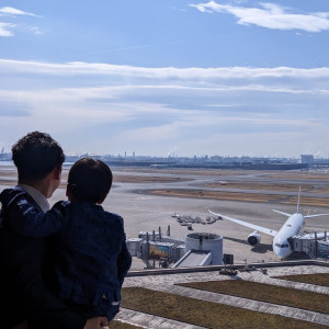 披露宴会場のすぐとなりにバルコニー|666526さんのスカイウエディング羽田（羽田空港ウェディング）の写真(1840551)