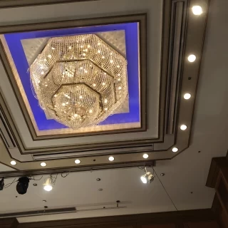 披露宴会場のシャンデリア