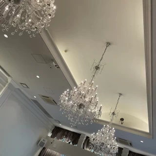 豪華なシャンデリア
