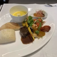 実際のコース料理の少しを試食しました。とても美味しかったです
