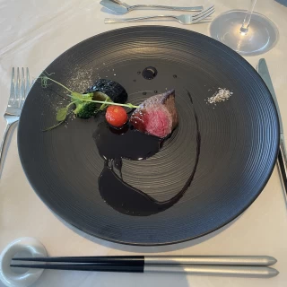 メインのお肉料理。3件くらい回った中では一番好きでした。