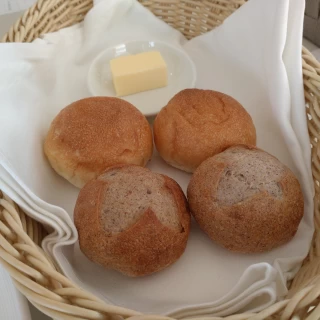 パンも美味しいです