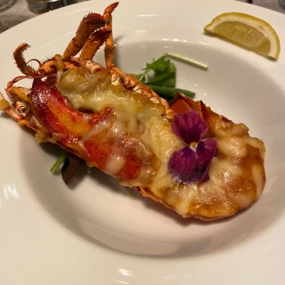 魚料理メインディッシュ