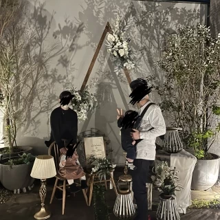 チャペルの外もフォトスポットなとがありオシャレ