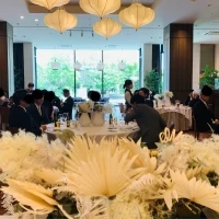 再入場は外からみんなに手を振って！