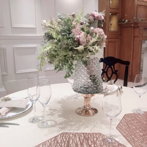 テーブルのお花サンプル|667602さんのヴィクトリアガーデン恵比寿迎賓館の写真(1869500)
