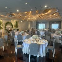 景色が見える会場
1番大きな会場で100人以上入ります。