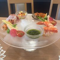 魚、肉料理のブッフェ式のコースもあるそうです。