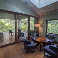 おしゃれな披露宴会場