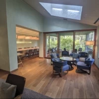 おしゃれな披露宴会場