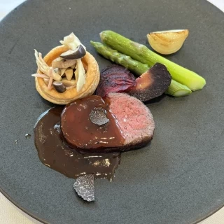 メイン料理も美味しかったです。