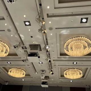 披露宴会場天井