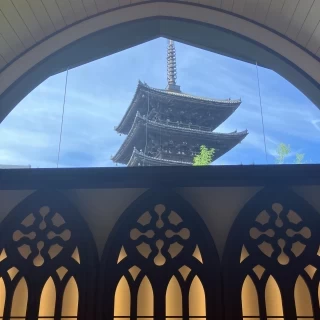 チャペルから見える五重の塔