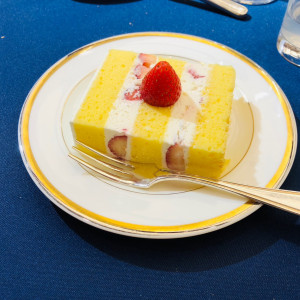 ウエディングケーキはカットして皆さんに提供していただきます|668249さんのホテルメトロポリタン エドモント(JR東日本ホテルズ)の写真(1857175)