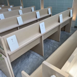 チャペル座席