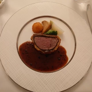 牛フィレ肉のウェリントン風