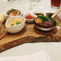 ブライダルフェアでいただいた料理です。