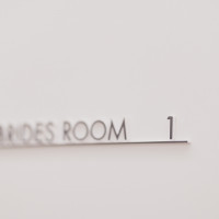 控室の部屋番号